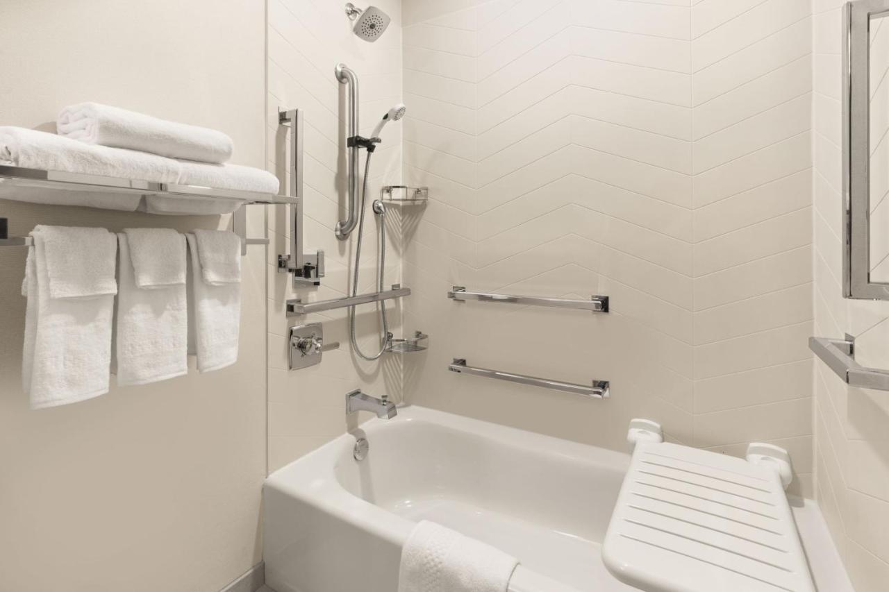 Fairfield By Marriott Inn & Suites Seattle Пулсбо Екстериор снимка